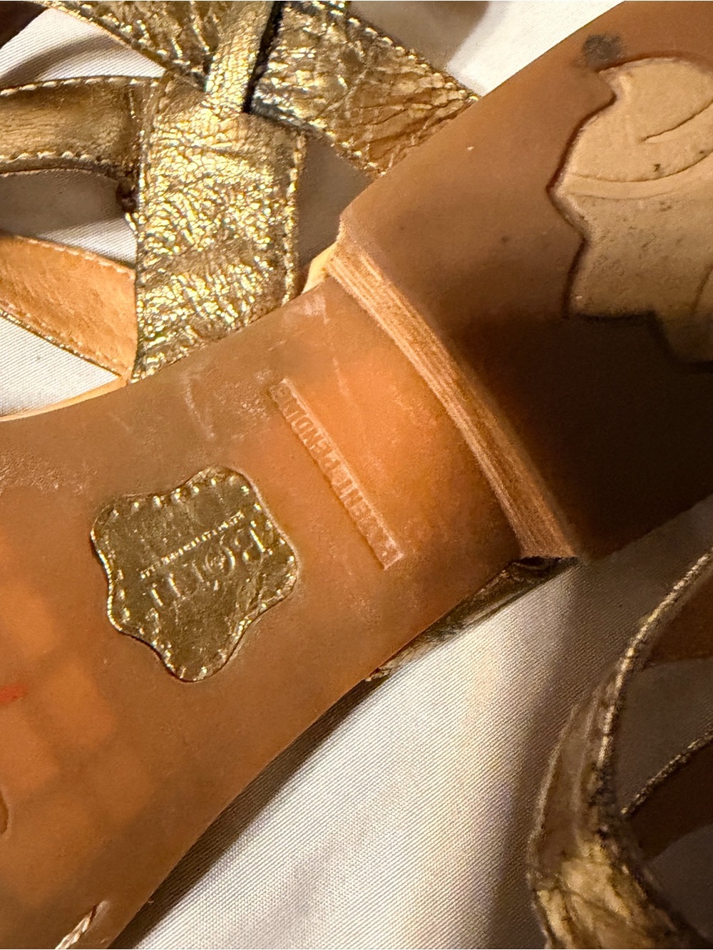 Born Gold Metallic Leather Comfort Sandals Block‎ Heel Adjustable Buckle 10M - Picture 7 of 10
